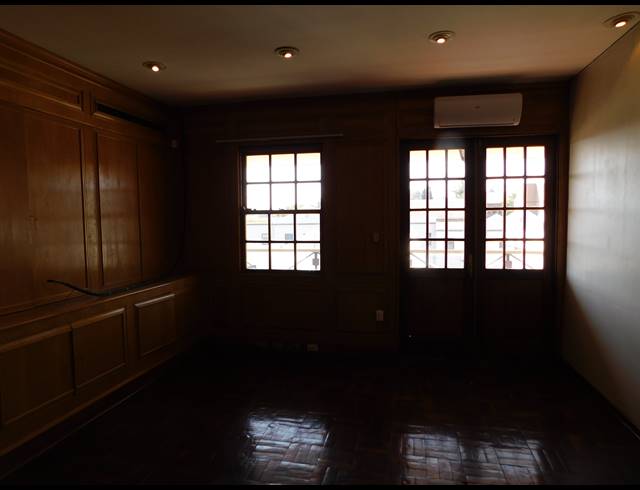400M² OFFICE FOR SALE IN FERNDALE
